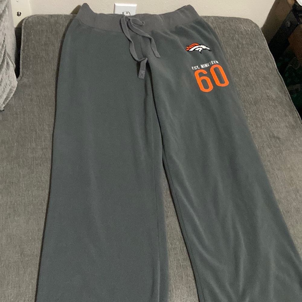 Women’s Denver Broncos fleece pants